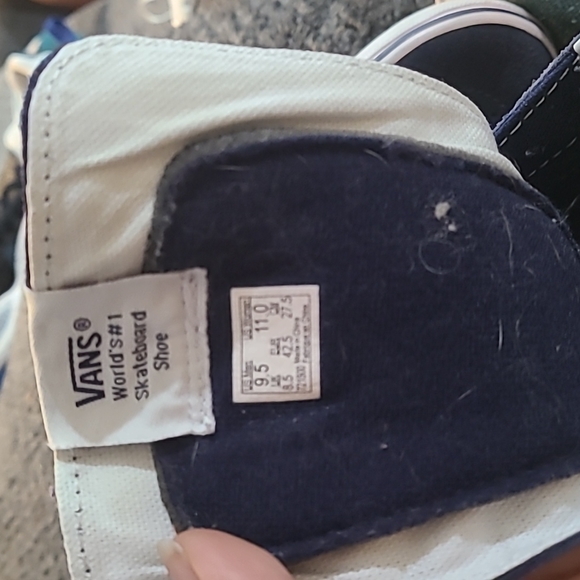 Vans - Picture 7 of 7